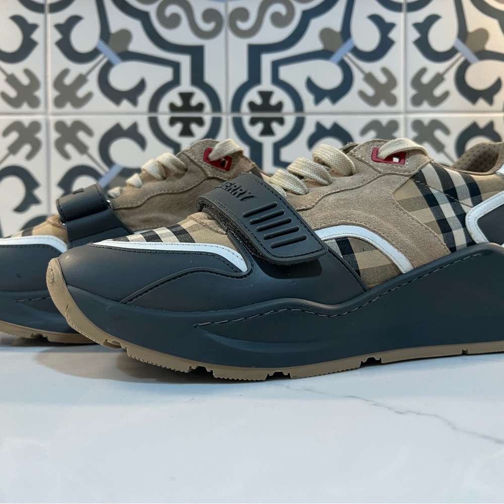 Burberry Beige Check Ramsay Sneakers, Size 42 (US 9)